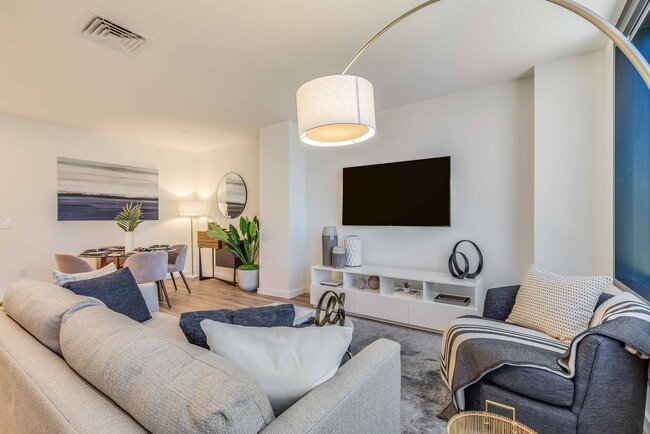 COMFORTABLE 1 BED/ 1 BATH APARTMENT IN DOWNTOWN HONOLULU
