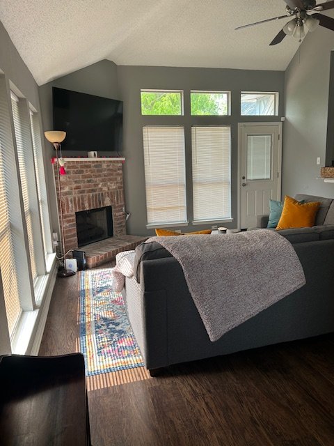 Quaint Master Bedroom in Mesquite, TX